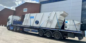 A flat bed lorry transporting an aggregate crusher