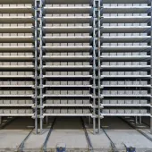 PERI Pave production boards set the standard for high-performance and durable concrete block manufacturing.